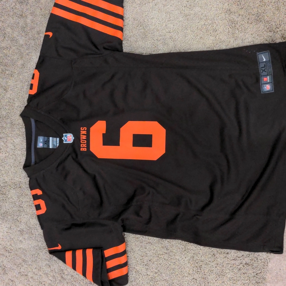 Nike, NFL, Baker Mayfield #6 Browns Jersey, youth XL